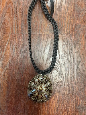 Opihi MOP Shell Necklace                                                   